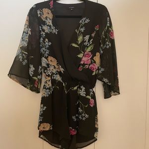 Black floral romper with wide sleeves